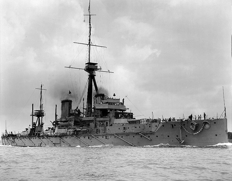HMS_Dreadnought_1906_H63596
